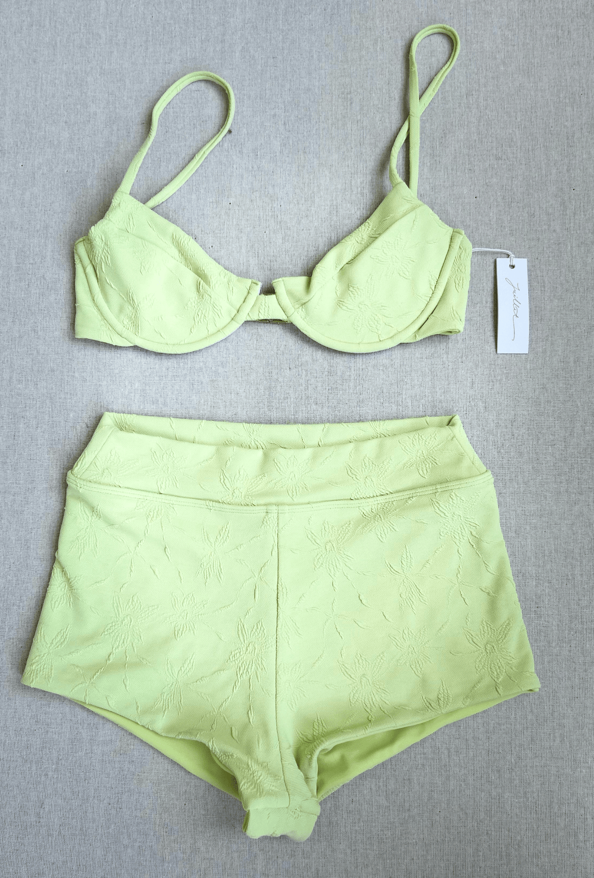 lulu top / sutton short in light green floral texture - size xs
