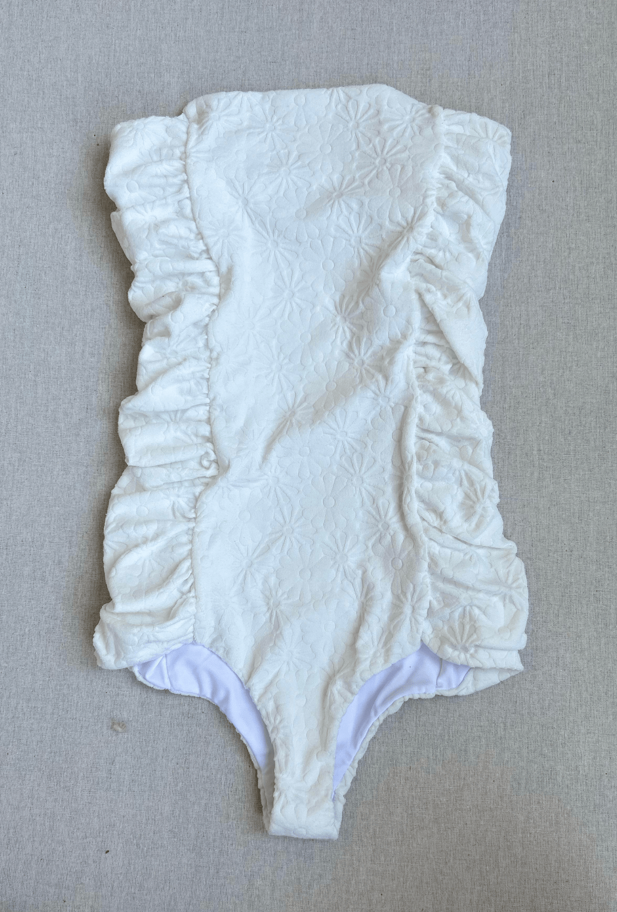 ruched one piece in white daisy - size xs