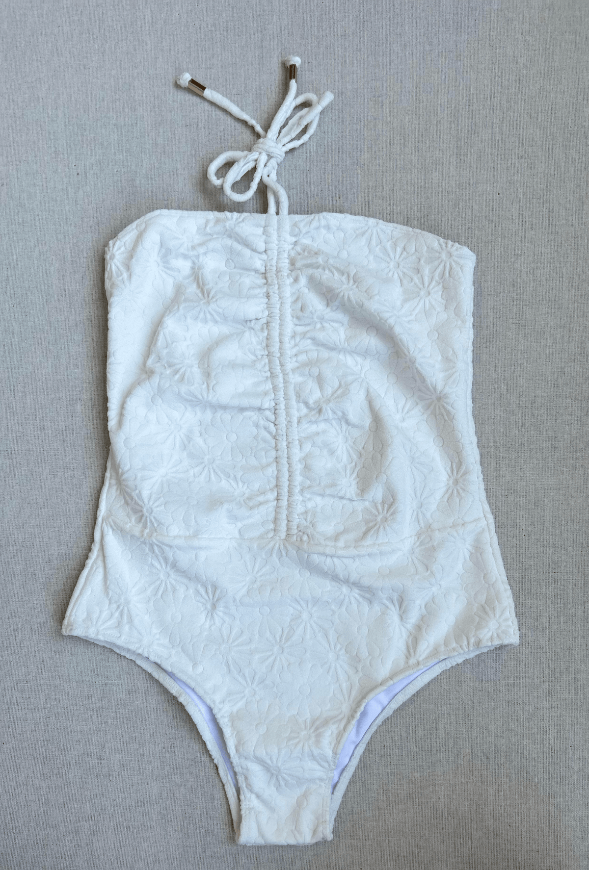 cinched one piece in white daisy - size xs