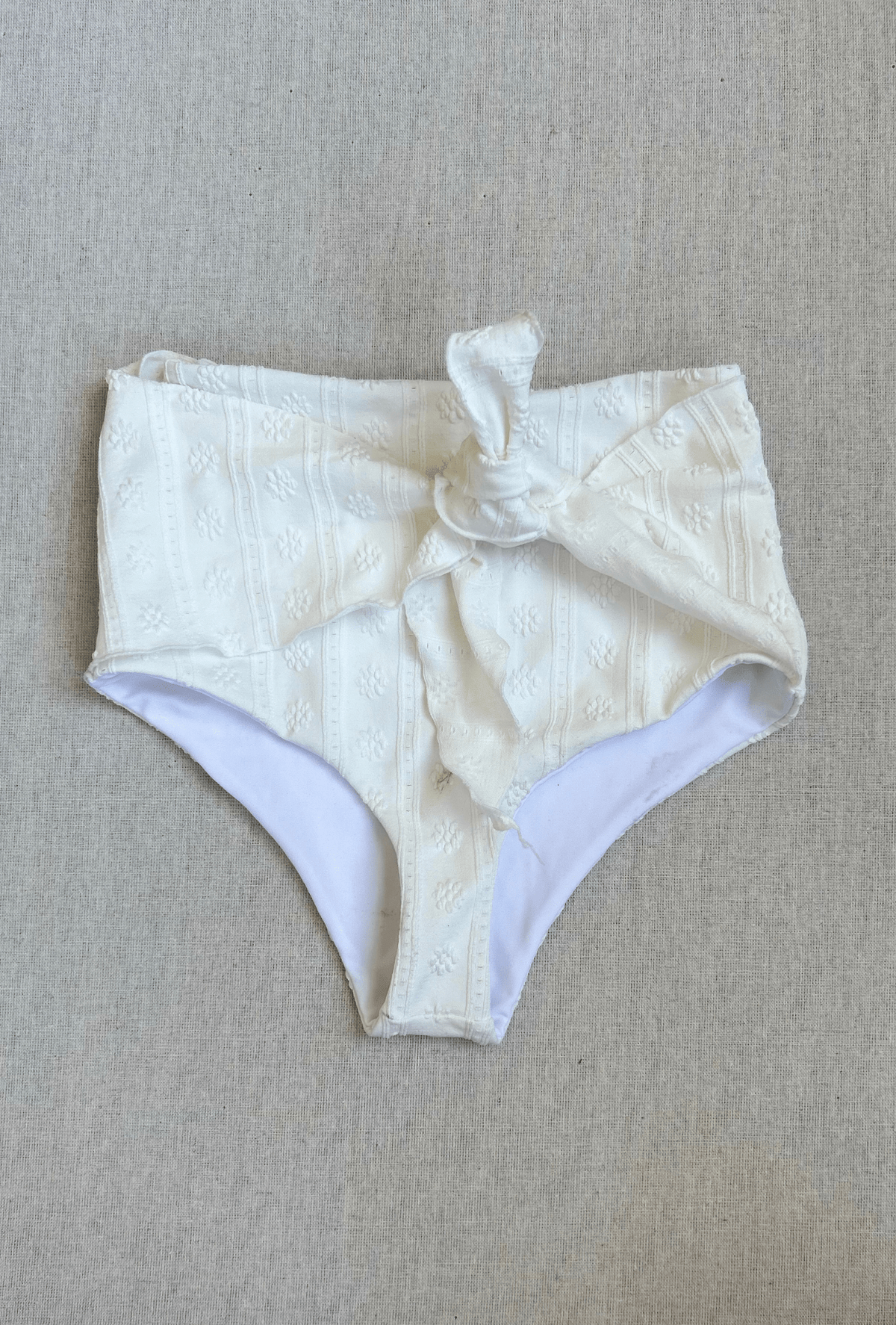 brooke bottom in white floral texture - size xs