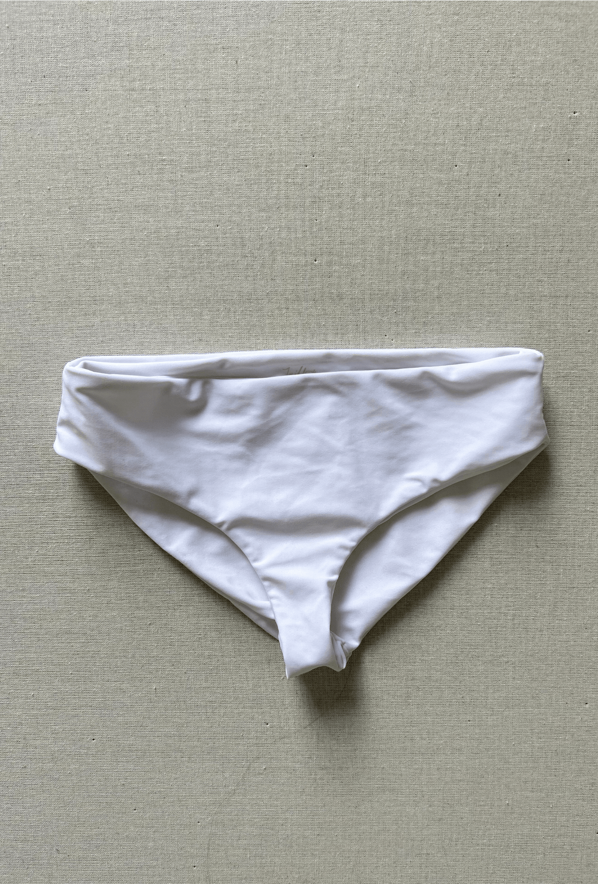 blohm bottom in white - size small