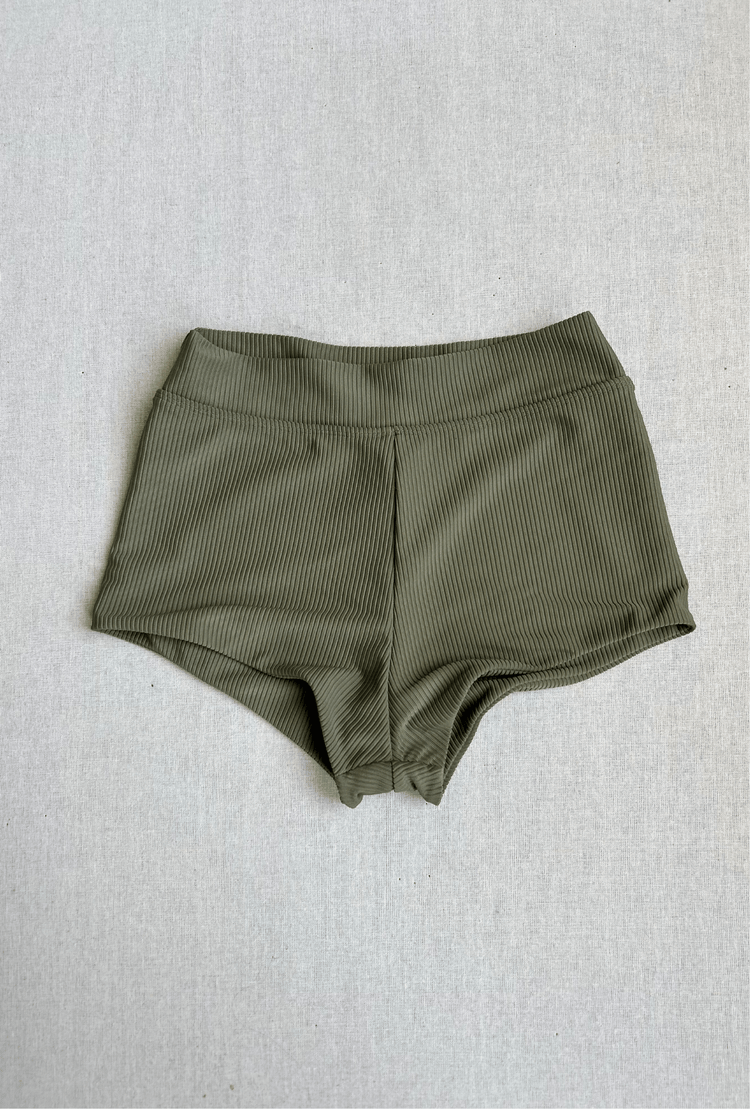 The Sutton Short in Sage Rib size small